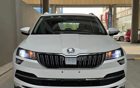 Skoda Karoq I, 2022 год, 1 750 010 рублей, 2 фотография