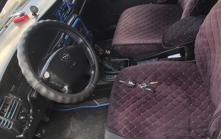 Opel Vectra B рестайлинг, 1996 год, 275 000 рублей, 6 фотография