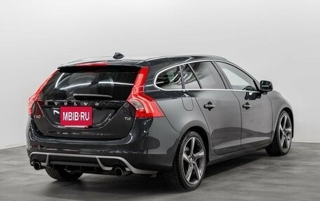Volvo V60 I, 2013 год, 1 175 000 рублей, 4 фотография