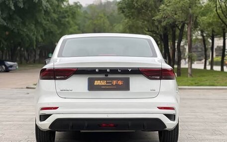 Geely Emgrand, 2022 год, 900 000 рублей, 5 фотография