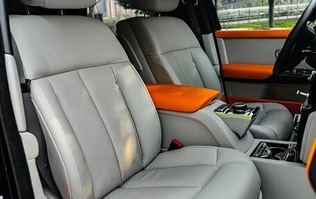 Rolls-Royce Phantom VIII, 2023 год, 49 700 000 рублей, 14 фотография