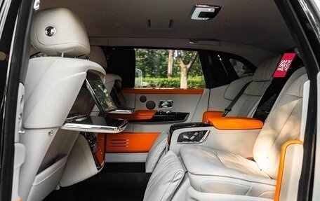 Rolls-Royce Phantom VIII, 2023 год, 49 700 000 рублей, 19 фотография