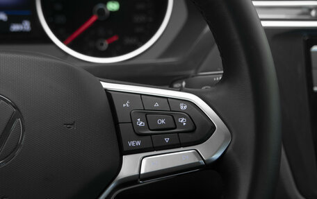 Volkswagen Tiguan II, 2020 год, 2 449 000 рублей, 17 фотография