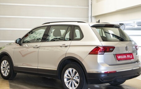 Volkswagen Tiguan II, 2020 год, 2 449 000 рублей, 7 фотография