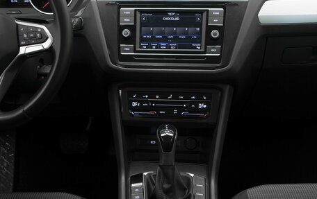 Volkswagen Tiguan II, 2020 год, 2 449 000 рублей, 20 фотография