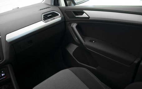 Volkswagen Tiguan II, 2020 год, 2 449 000 рублей, 24 фотография