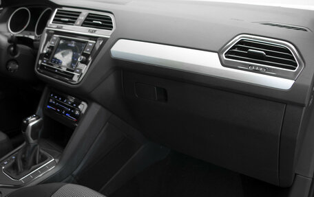 Volkswagen Tiguan II, 2020 год, 2 449 000 рублей, 29 фотография
