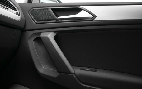 Volkswagen Tiguan II, 2020 год, 2 449 000 рублей, 25 фотография