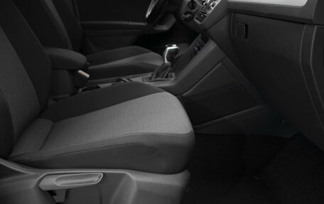 Volkswagen Tiguan II, 2020 год, 2 449 000 рублей, 30 фотография