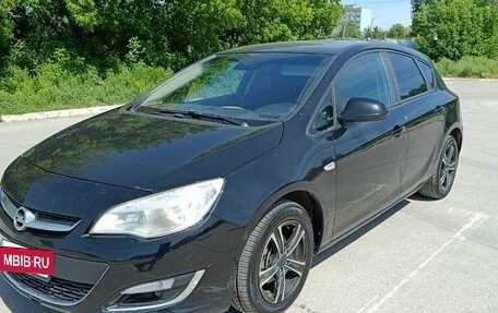 Opel Astra J, 2011 год, 500 000 рублей, 2 фотография