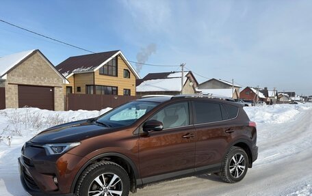 Toyota RAV4, 2017 год, 2 500 000 рублей, 4 фотография