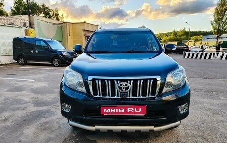 Toyota Land Cruiser Prado 150 рестайлинг 2, 2013 год, 3 000 000 рублей, 3 фотография