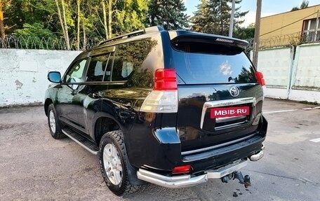 Toyota Land Cruiser Prado 150 рестайлинг 2, 2013 год, 3 000 000 рублей, 7 фотография