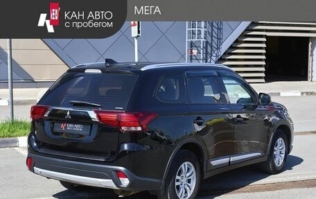 Mitsubishi Outlander III рестайлинг 3, 2018 год, 1 763 000 рублей, 2 фотография