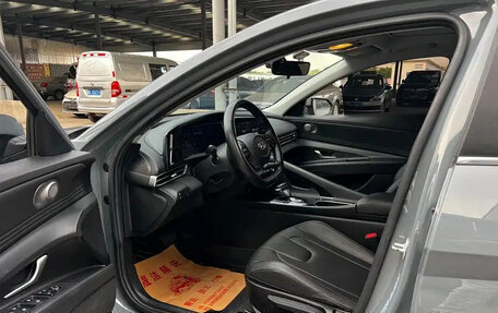 Hyundai Elantra, 2022 год, 1 120 000 рублей, 12 фотография