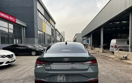 Hyundai Elantra, 2022 год, 1 120 000 рублей, 8 фотография