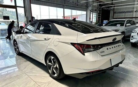 Hyundai Elantra, 2023 год, 1 550 000 рублей, 3 фотография