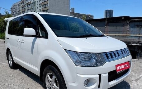 Mitsubishi Delica D:5 I, 2010 год, 1 950 000 рублей, 3 фотография