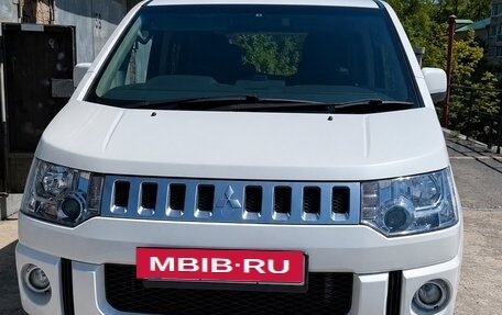 Mitsubishi Delica D:5 I, 2010 год, 1 950 000 рублей, 2 фотография