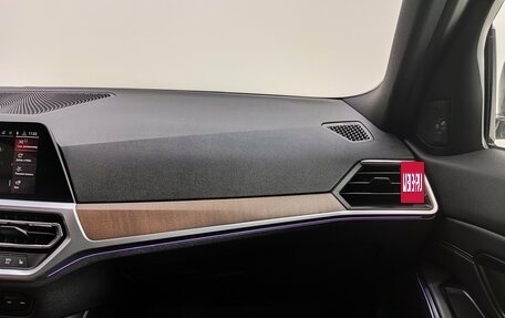 BMW 3 серия, 2019 год, 3 680 000 рублей, 12 фотография