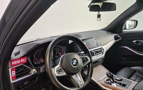 BMW 3 серия, 2019 год, 3 680 000 рублей, 14 фотография