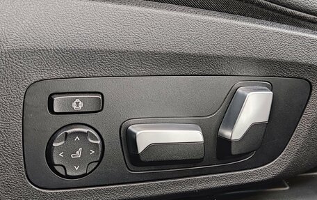 BMW 3 серия, 2019 год, 3 680 000 рублей, 17 фотография