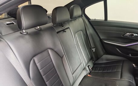 BMW 3 серия, 2019 год, 3 680 000 рублей, 25 фотография