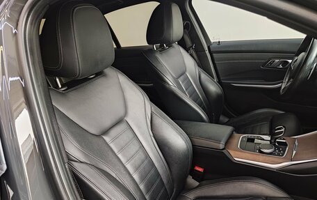 BMW 3 серия, 2019 год, 3 680 000 рублей, 22 фотография
