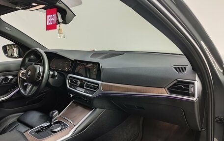 BMW 3 серия, 2019 год, 3 680 000 рублей, 20 фотография