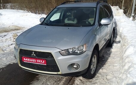 Mitsubishi Outlander III рестайлинг 3, 2010 год, 1 000 000 рублей, 1 фотография