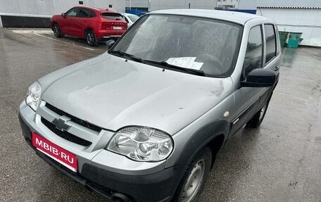 Chevrolet Niva I рестайлинг, 2015 год, 533 000 рублей, 1 фотография