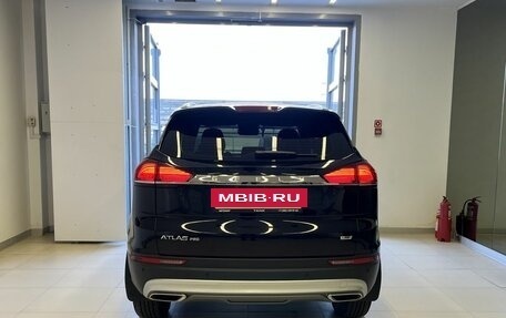 Geely Atlas, 2024 год, 2 400 000 рублей, 5 фотография