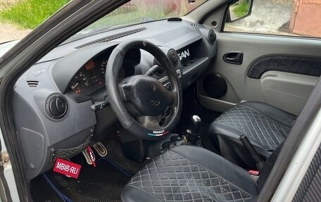 Renault Logan I, 2006 год, 155 000 рублей, 6 фотография