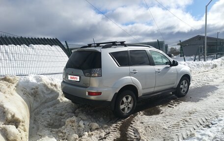 Mitsubishi Outlander III рестайлинг 3, 2010 год, 1 000 000 рублей, 2 фотография