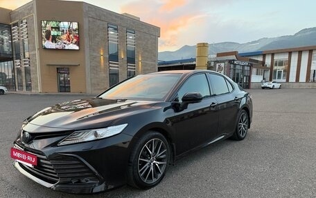 Toyota Camry, 2021 год, 4 000 000 рублей, 7 фотография