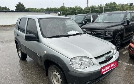 Chevrolet Niva I рестайлинг, 2015 год, 533 000 рублей, 4 фотография
