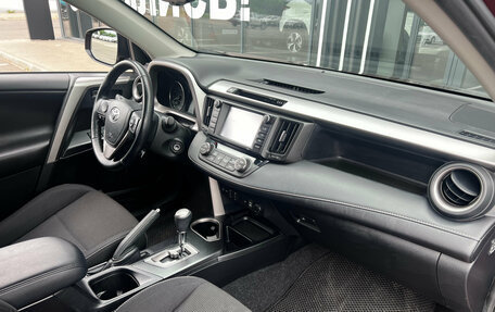 Toyota RAV4, 2017 год, 2 885 000 рублей, 9 фотография