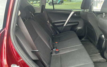 Toyota RAV4, 2017 год, 2 885 000 рублей, 10 фотография