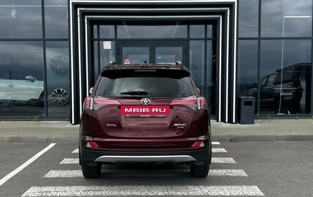 Toyota RAV4, 2017 год, 2 885 000 рублей, 5 фотография