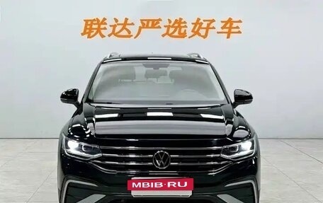 Volkswagen Tiguan II, 2023 год, 2 647 000 рублей, 2 фотография