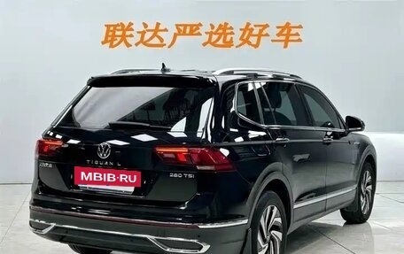Volkswagen Tiguan II, 2023 год, 2 647 000 рублей, 6 фотография
