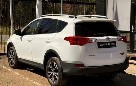Toyota RAV4, 2015 год, 1 749 000 рублей, 6 фотография
