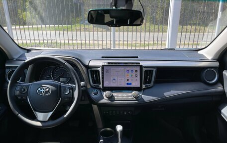 Toyota RAV4, 2015 год, 1 749 000 рублей, 10 фотография