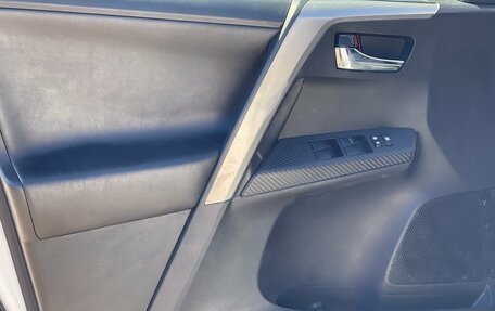 Toyota RAV4, 2015 год, 1 749 000 рублей, 17 фотография