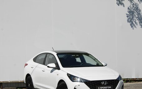 Hyundai Solaris II рестайлинг, 2021 год, 1 550 000 рублей, 2 фотография