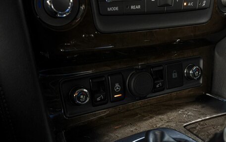 Infiniti QX56, 2012 год, 3 300 000 рублей, 27 фотография