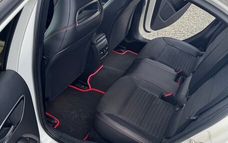 Mercedes-Benz A-Класс, 2015 год, 1 600 000 рублей, 20 фотография