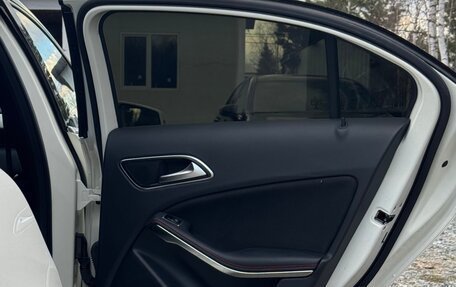 Mercedes-Benz A-Класс, 2015 год, 1 600 000 рублей, 18 фотография