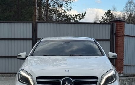 Mercedes-Benz A-Класс, 2015 год, 1 600 000 рублей, 16 фотография