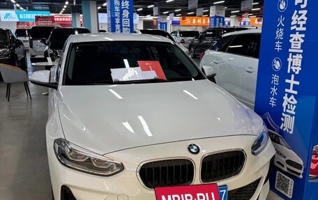BMW 1 серия, 2023 год, 1 480 000 рублей, 2 фотография